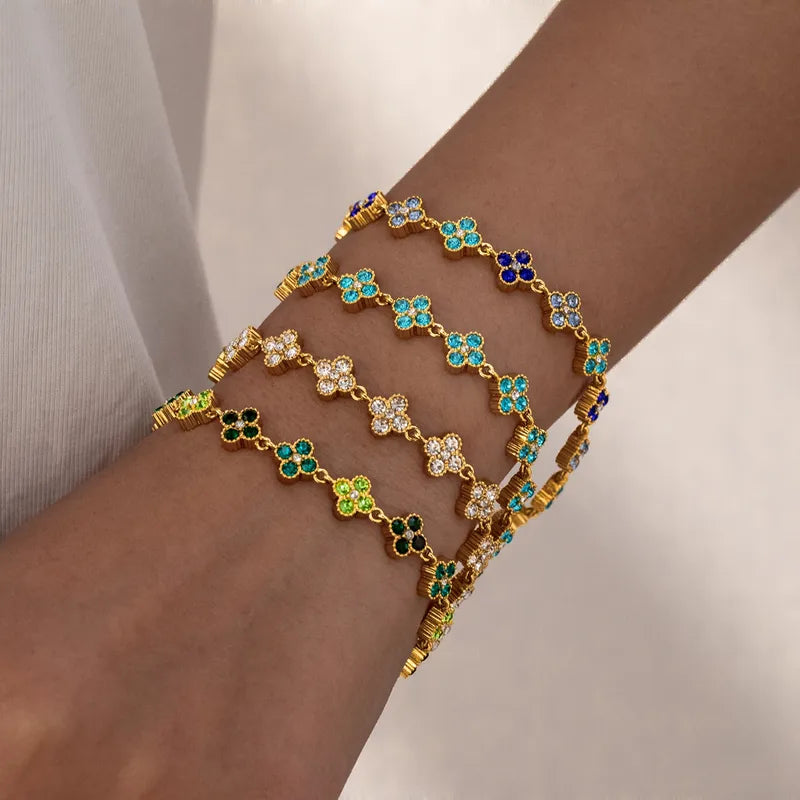 COLLECTIONS LUCKYCHARM